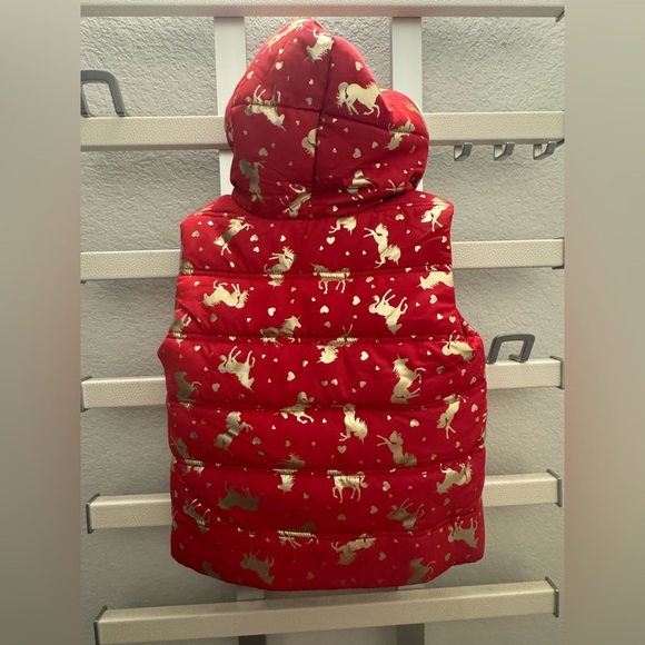 Isaac Mizrahi Girls Puffer Vest Size Small 5/6 Red Unicorn Heart Hooded Faux Fur - Picture 2 of 4